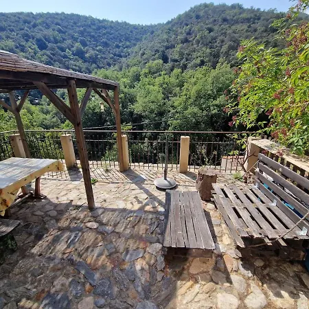 Le Castell De * Joch