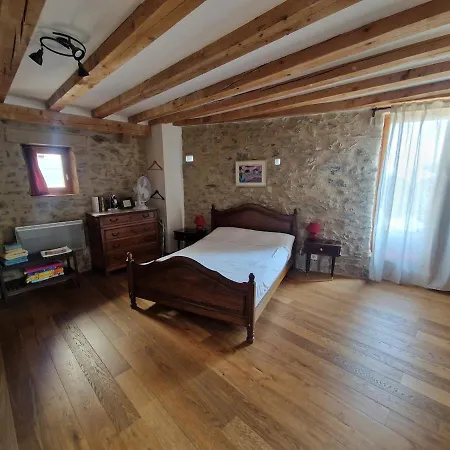 Le Castell De Joch
