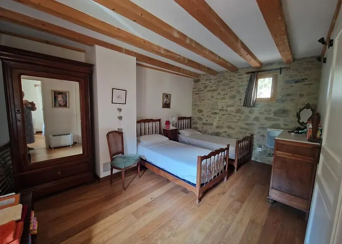 Le Castell De Holiday home